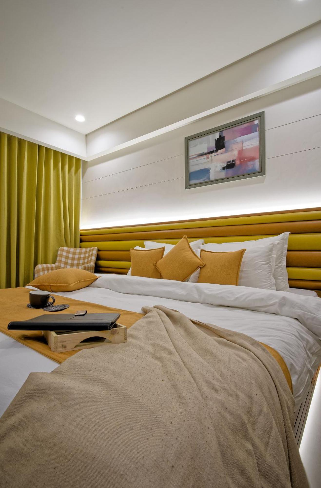 Hotel Lake Point Ahmadábád Kültér fotó